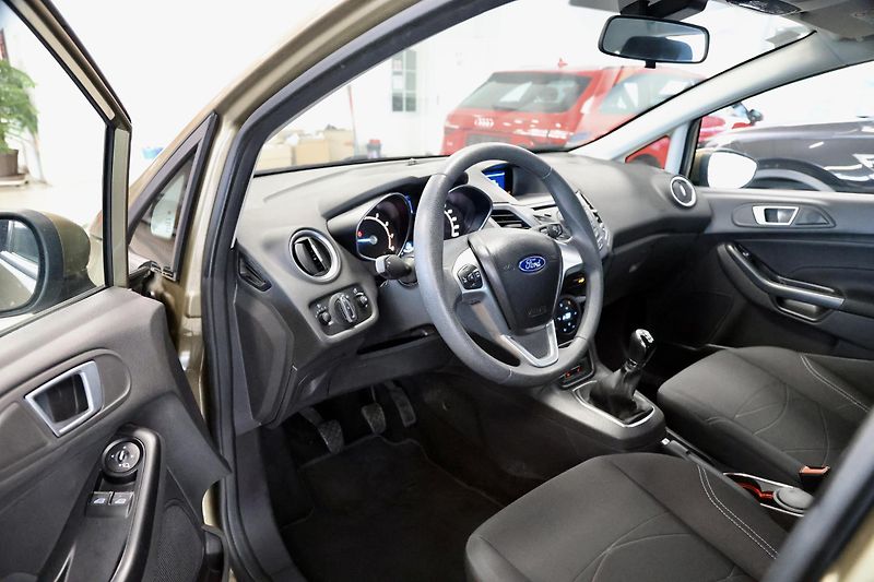 Ford Fiesta (2013) 1.0 59kW Digi Klima 33000KM - fotka 9 z 20