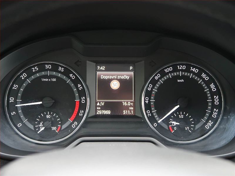 Škoda Octavia (2014) Scout 2.0 TDI, 4X4, Automat - fotka 11 z 22