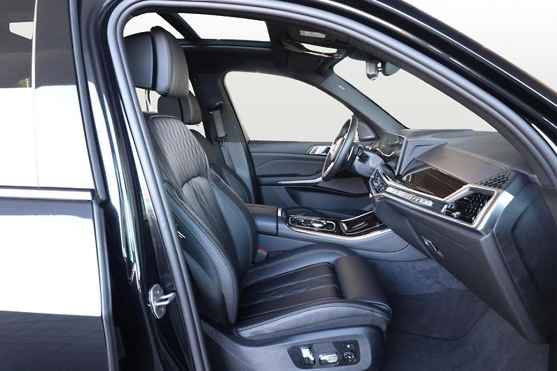 BMW X5 xDrive30d - fotka 24 z 31