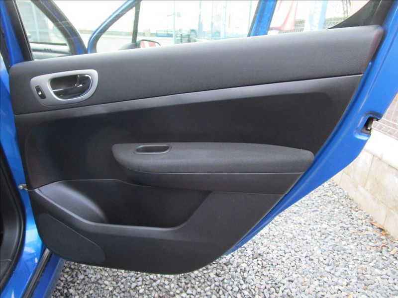 Peugeot 307 1.6HDi  aut. Klima - fotka 23 z 37