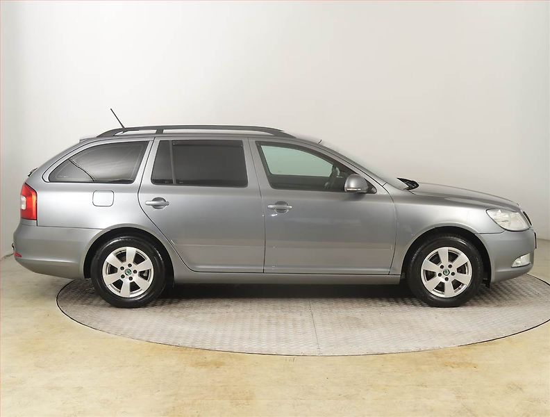 Škoda Octavia (2012) 1.2 TSI - fotka 6 z 15