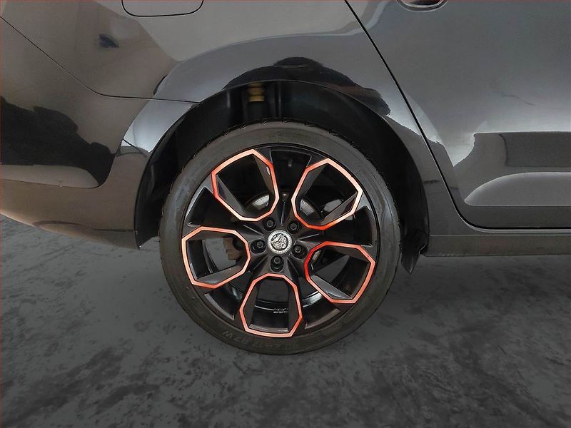 Škoda Rapid (2013) Elegance 1.2 TSI, Tempomat - fotka 14 z 16