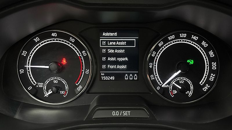 Škoda Scala 1.5 TSI DSG Style - fotka 10 z 26