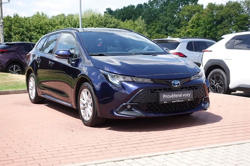Toyota Corolla 2,0 HEV Comfort Tech TS - fotka 3 z 31