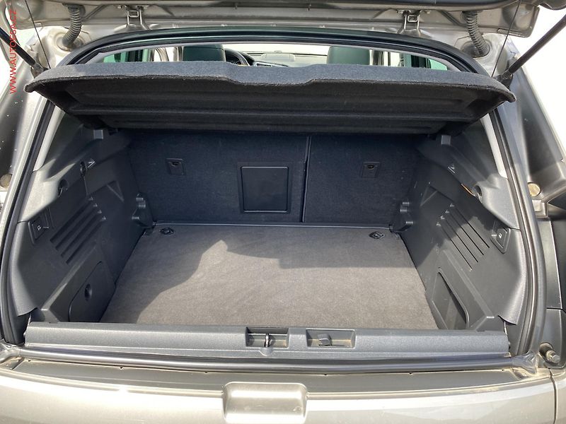 Peugeot 3008 (2016) 1.6 HDi, Allure, panor, navi - fotka 7 z 19