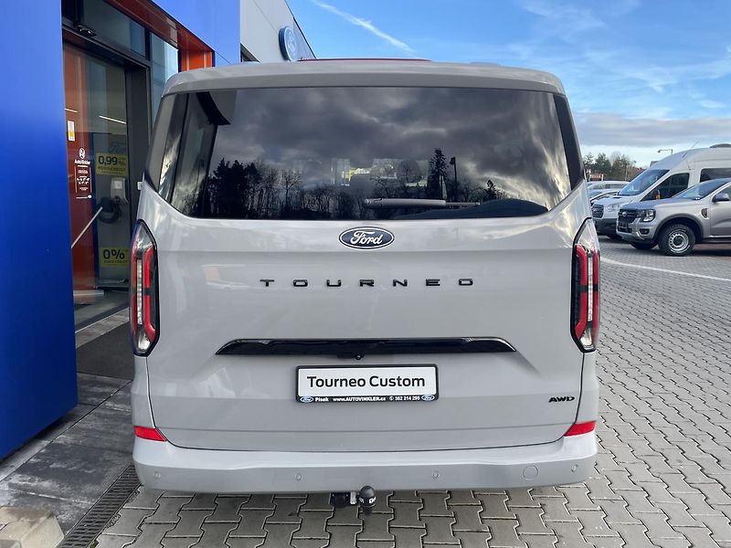 Ford Tourneo Custom Titanium X L2 125 kW AT AWD - fotka 4 z 27