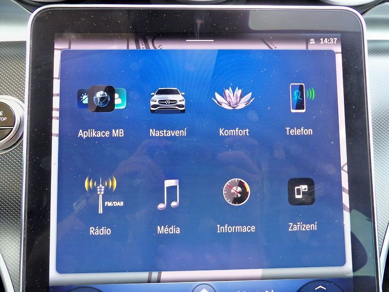 Mercedes-Benz Třídy C 220d A/T 9°LED Virtual Tažné - fotka 9 z 37