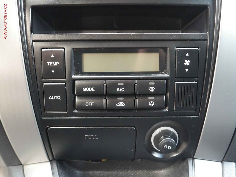 Hyundai Tucson (2010) 2.0 i 4x4, AAC - fotka 13 z 18