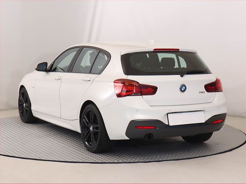 BMW Řada 1 (2018) M Sport 118i, Automat - fotka 4 z 21