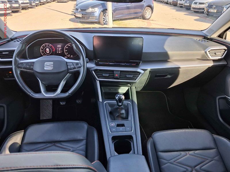 Seat Leon (2021) 1.5 TSi, FR, kůže, LED, navi - fotka 8 z 19