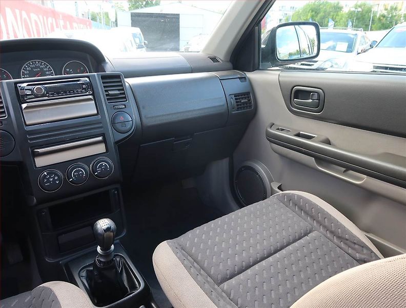 Nissan X-Trail (2006) 2.2 dCi, po STK, jezdí výborně - fotka 8 z 17