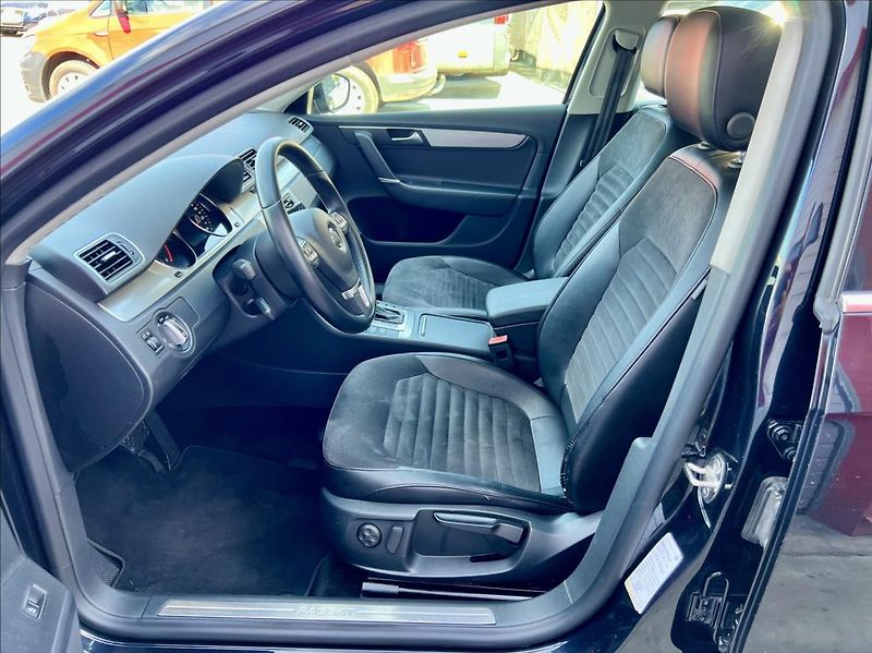 Volkswagen Passat 2,0 TDi DSG HIGHLINE / NAVI - fotka 11 z 42