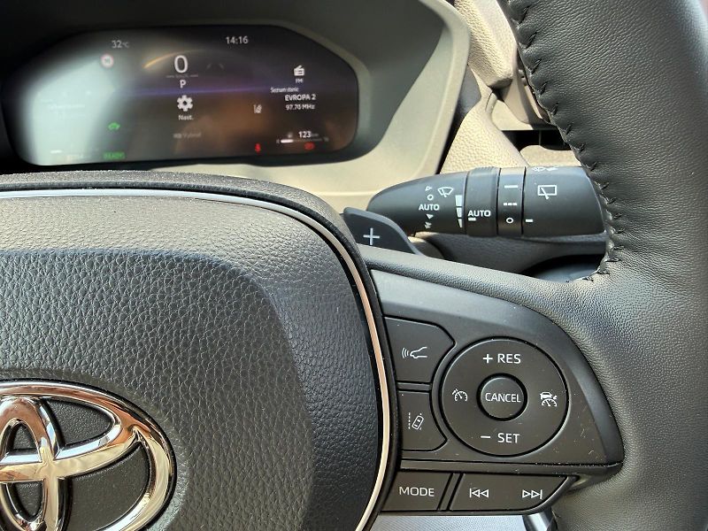 Toyota RAV4 2.5 HSD e-CVT AWD Executive JB - fotka 18 z 30