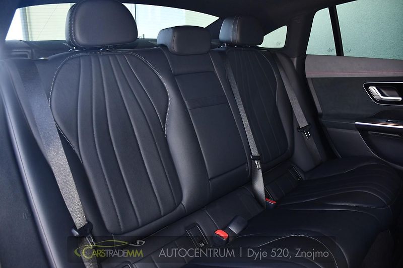 Mercedes-Benz EQE 350 AMG 4MATIC PANORAMA  - fotka 19 z 55