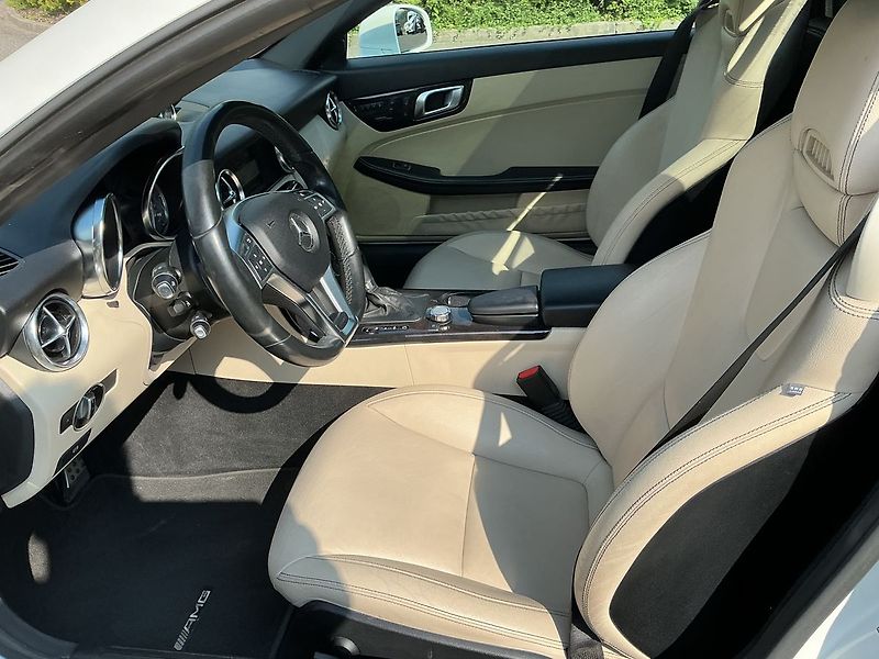 Mercedes-Benz SLK 250 AMG - fotka 11 z 20