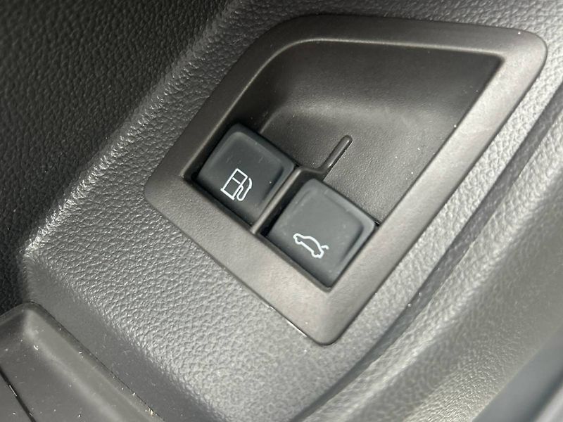 Volkswagen Multivan (2025) LONG 1.5 TSI PHEV 6DSG 4MOTION - fotka 34 z 35