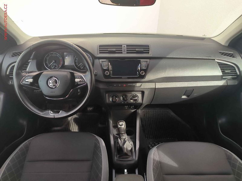 Škoda Fabia (2022) 1.0 TSi, 1.maj,ČR, Ambition - fotka 8 z 21