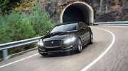 Jaguar XJ.