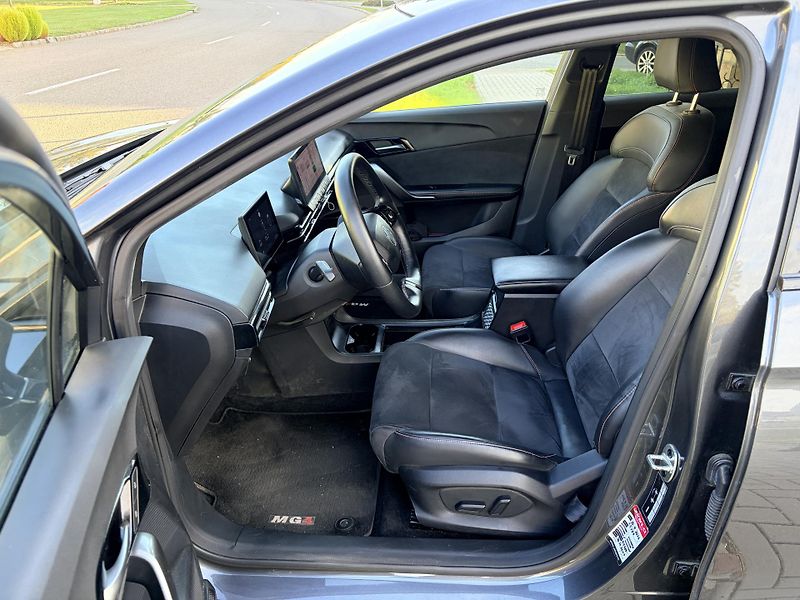 MG MG4 XPOWER 320kW 4x4 - fotka 15 z 41