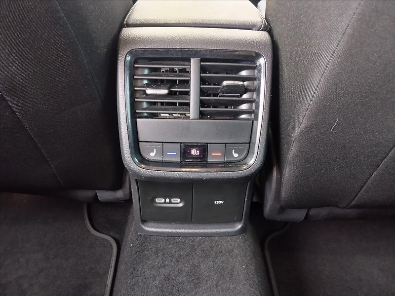 Škoda Octavia 2,0   2.0TDI 110Kw DSG Tažné - fotka 21 z 32