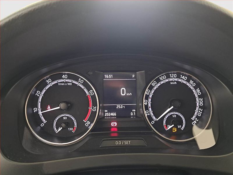 Škoda Rapid (2018) Spaceback 1.4 TSI, Automat - fotka 11 z 15