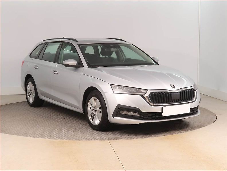 Škoda Octavia (2022) Ambition 2.0 TDI, ČR,1.maj - fotografie inzerátu