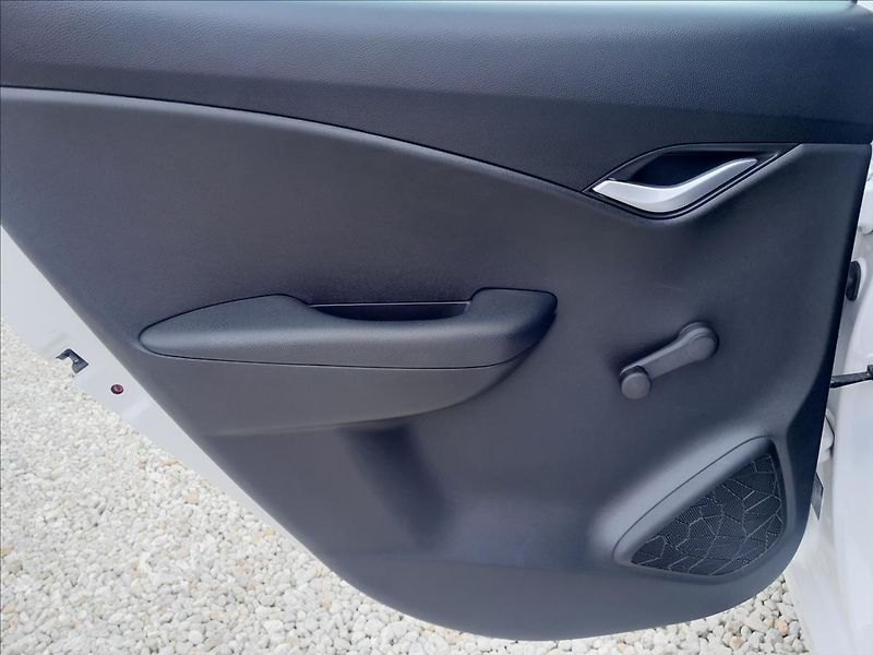Hyundai ix20 1,4i16V 66 kW - fotka 22 z 48