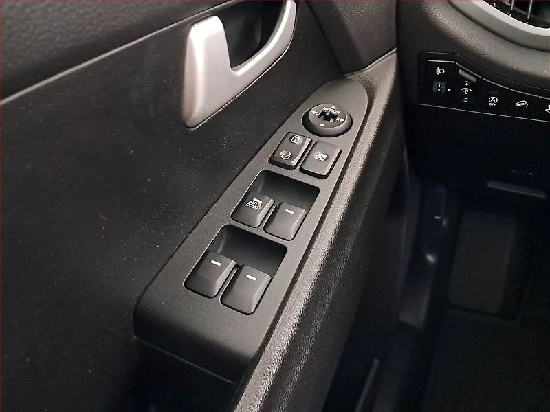 Kia Sportage (2015) 1.6 GDI, Tempomat - fotka 16 z 16