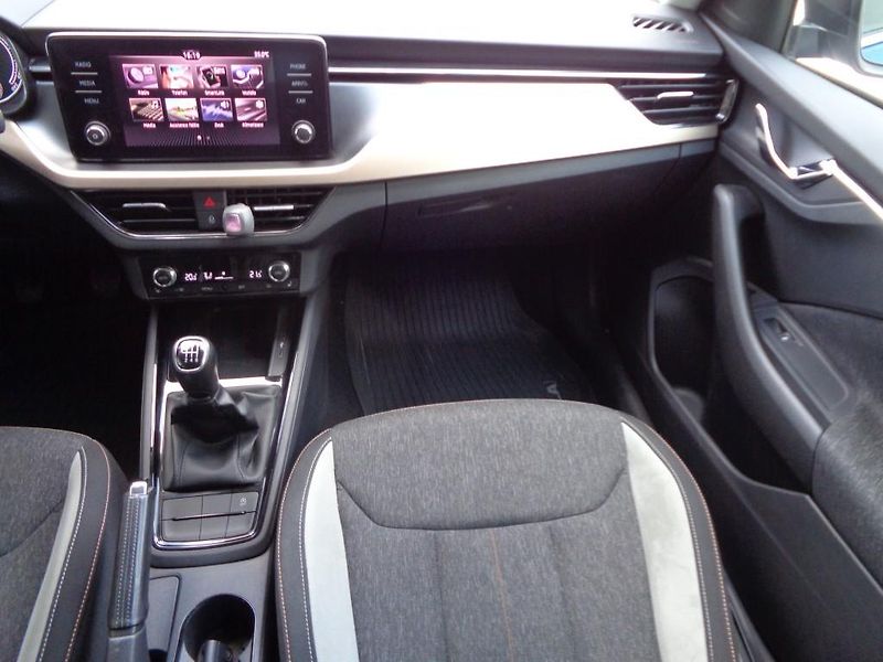 Škoda Scala 1.0 TSI  SPACEBACK STYLE  85 k - fotka 19 z 29