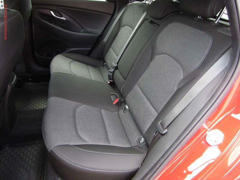 Hyundai i30 (2023) 1.0 T-GDi, ČR, Smart - fotka 10 z 21
