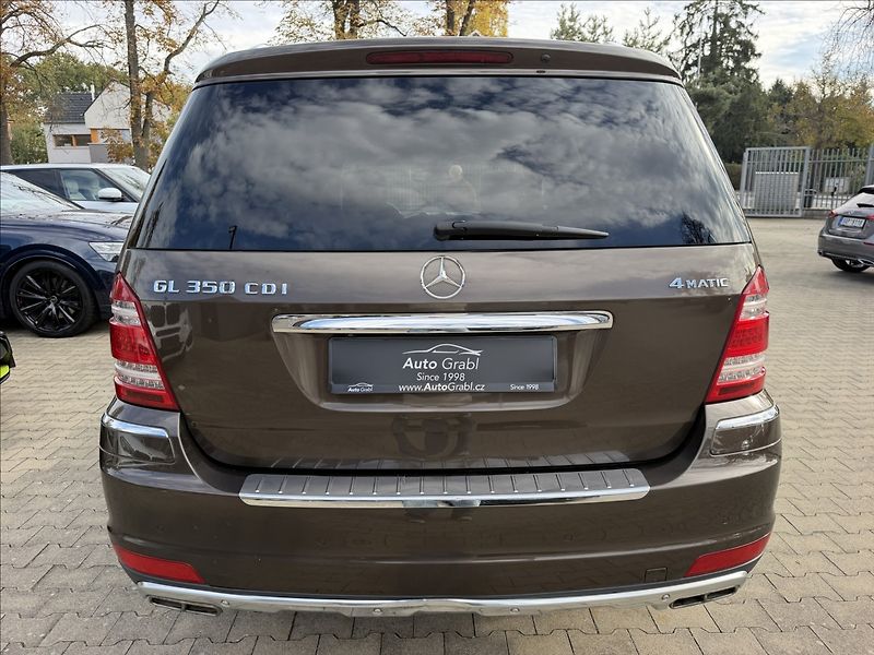Mercedes-Benz GL 350 CDI 4Matic AMG - fotka 6 z 30