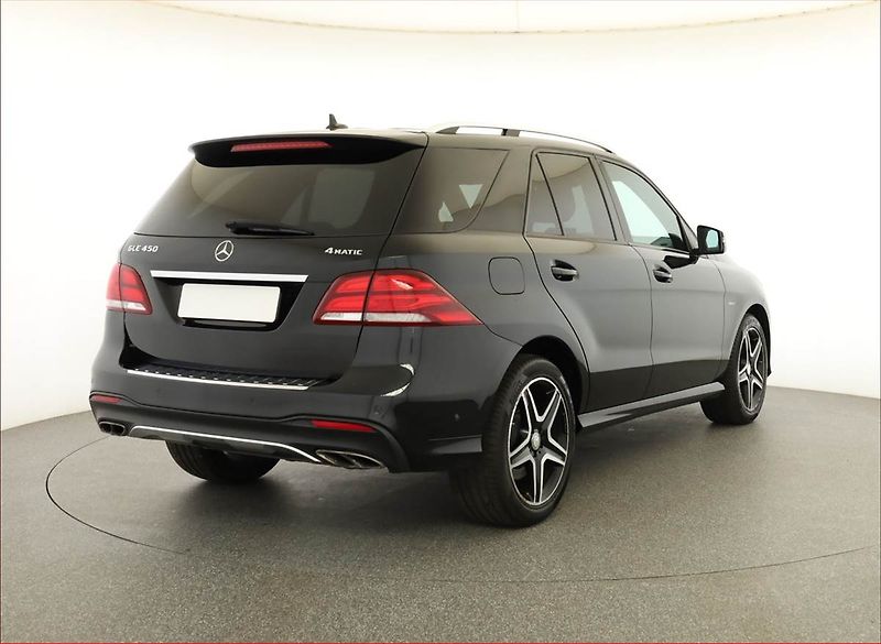 Mercedes-Benz GLE (2016) AMG line 450 AMG, AMG Line - fotka 5 z 21