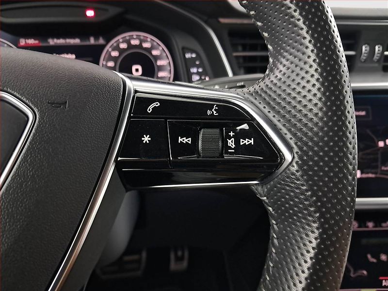 Audi A6 (2018) S line 50 TDI - fotka 18 z 20