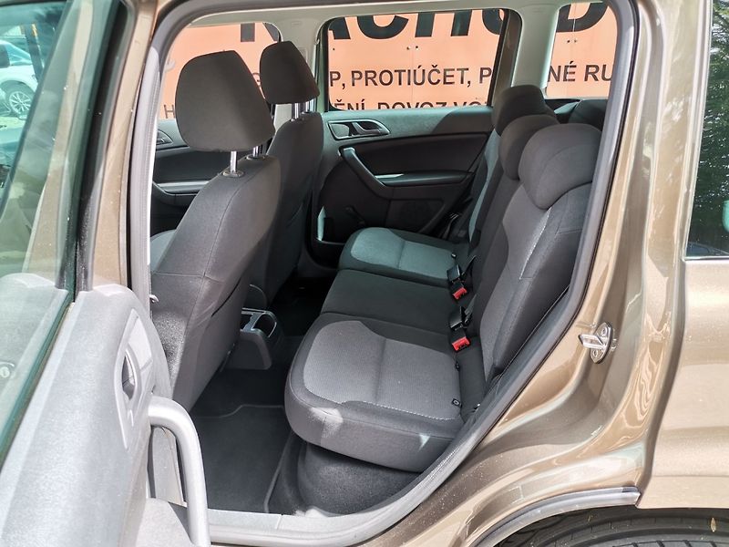Škoda Yeti (2011) 1.4TSi 90kw ACTIVE PDC - fotka 16 z 27