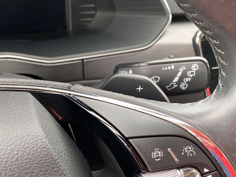 Škoda Superb (2021) 2.0 TDI DSG Style - fotka 23 z 35