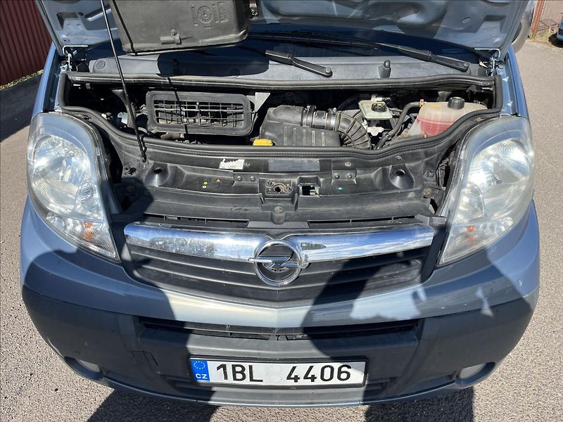 Opel Vivaro 2,5 CDTi 9.MÍST ROZVODY TAŽNÉ - fotka 25 z 37