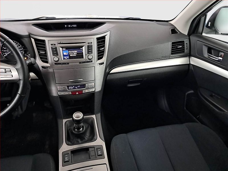 Subaru Outback (2012) 2.0 D, 4X4, Xenony, Tempomat - fotka 8 z 17