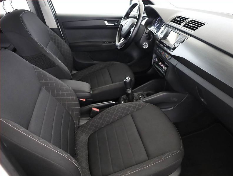 Škoda Fabia (2017) 1.4 TDI, Serv.kniha - fotka 7 z 16