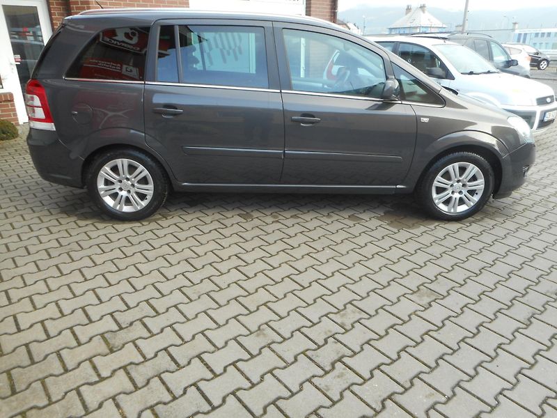 Opel Zafira (2012) 1,8-VYHŘ.SED.-TAŽNÉ-TEMPOMAT - fotka 4 z 20