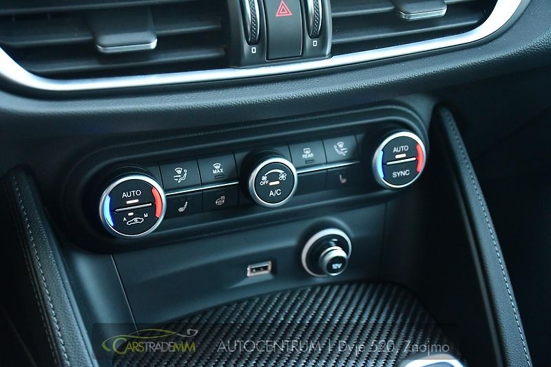 Alfa Romeo Stelvio 2.9V6 Bi-T.382 kW QUADRIFOGLIO - fotka 31 z 61
