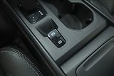 Volvo XC40 2,0 T5 AWD NAVI KAMERA TAŽNÉ - náhled 25