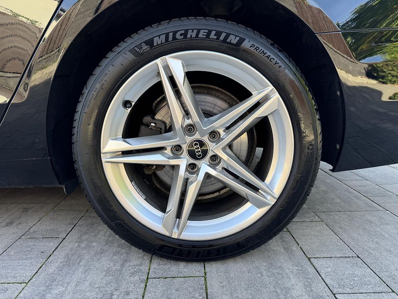 Audi A4 (2022) A4 35TDI, Stronic, Tažné, Led - fotka 10 z 33