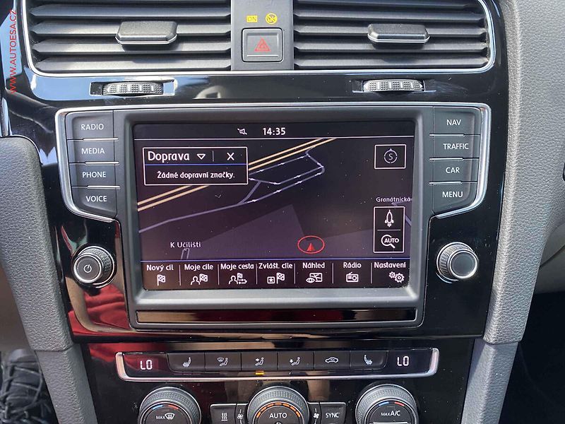 Volkswagen Golf (2013) 2.0 TDi, Highline, DSG, bixen - fotka 17 z 19