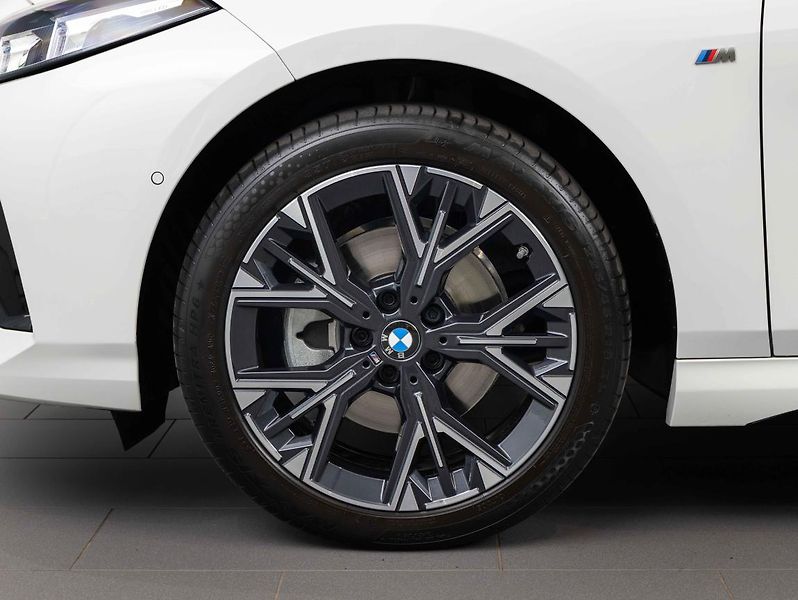 BMW Řada 1 118d - fotka 6 z 21