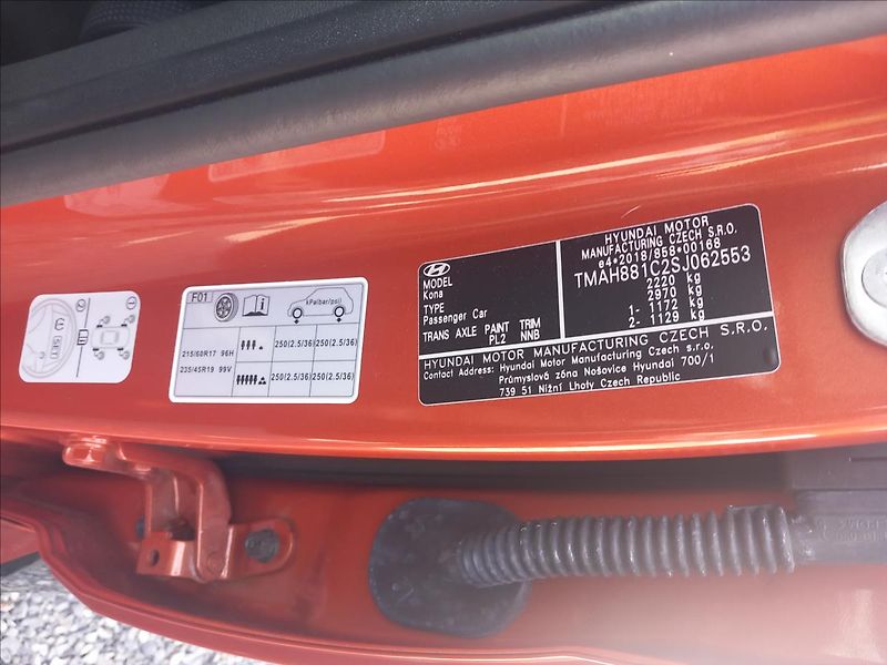 Hyundai Kona 0,0 EV PWR CZECH EDITION - fotka 17 z 22