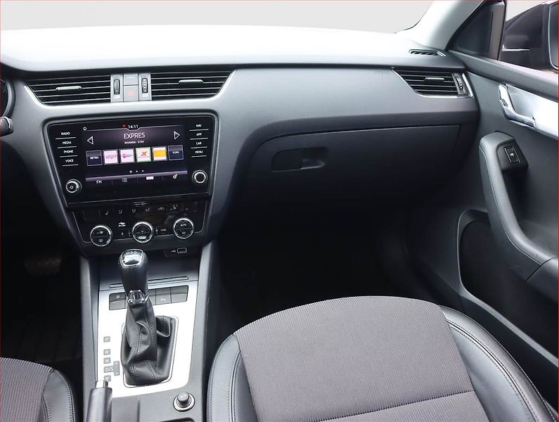 Škoda Octavia (2018) 2.0 TDI, Automat, Serv.kniha - fotka 8 z 20
