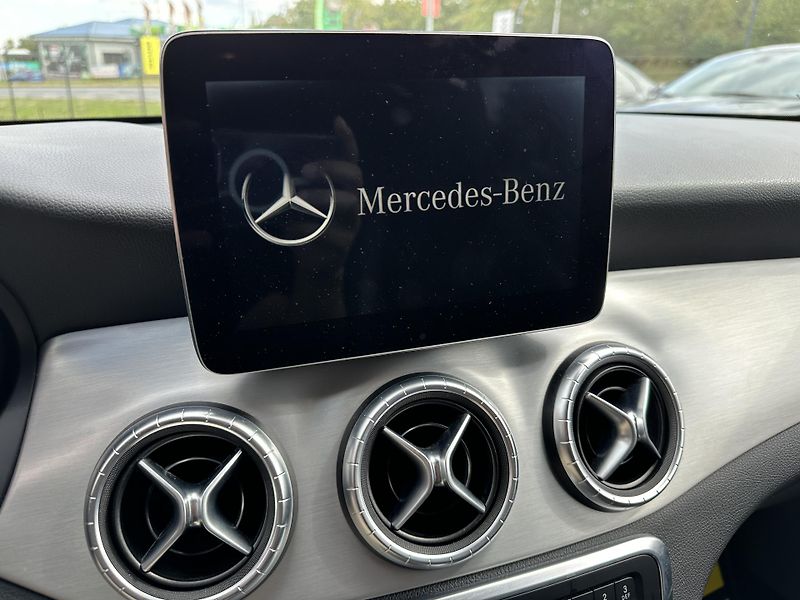 Mercedes-Benz CLA (2016) Mercedes-Benz CLA 200 2016 - fotka 16 z 18