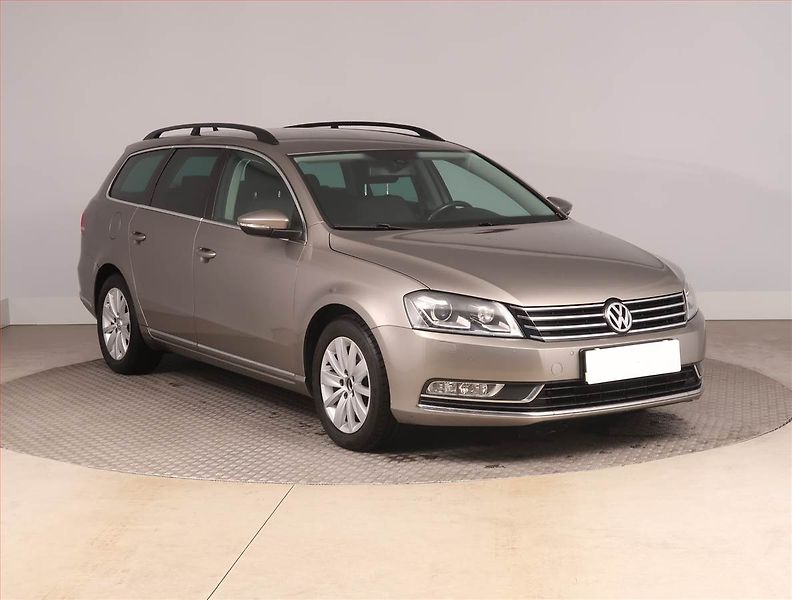 Volkswagen Passat (2014) Comfortline 2.0 TDI, Automat - fotografie inzerátu