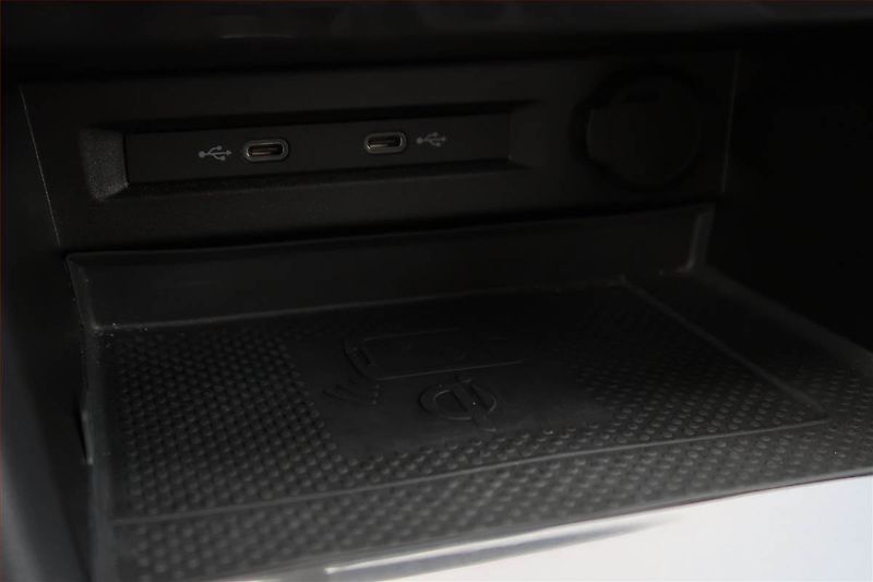 Volkswagen Tiguan Allspace (2022) 2.0 TDI - fotka 28 z 34