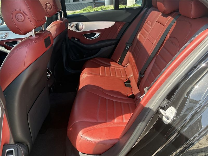 Mercedes-Benz Třídy C 2,0 C 300 d 4M ČR, 1.maj - fotka 14 z 22